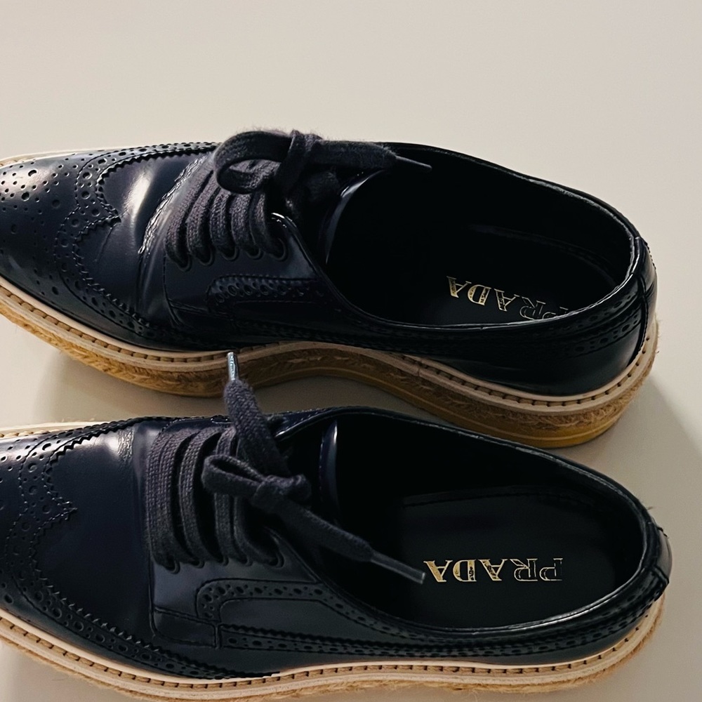 Prada Wingtip size 36 EU